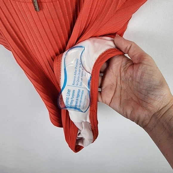 NWOT MICHEAL Micheal Kors Ribbed Coral One Pieces Swimsuit SIZE 8 - Picture 3 of 8